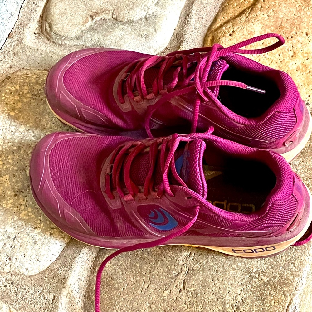 Topo Terraventure 4 Women’s Trail Runners Size 8.5